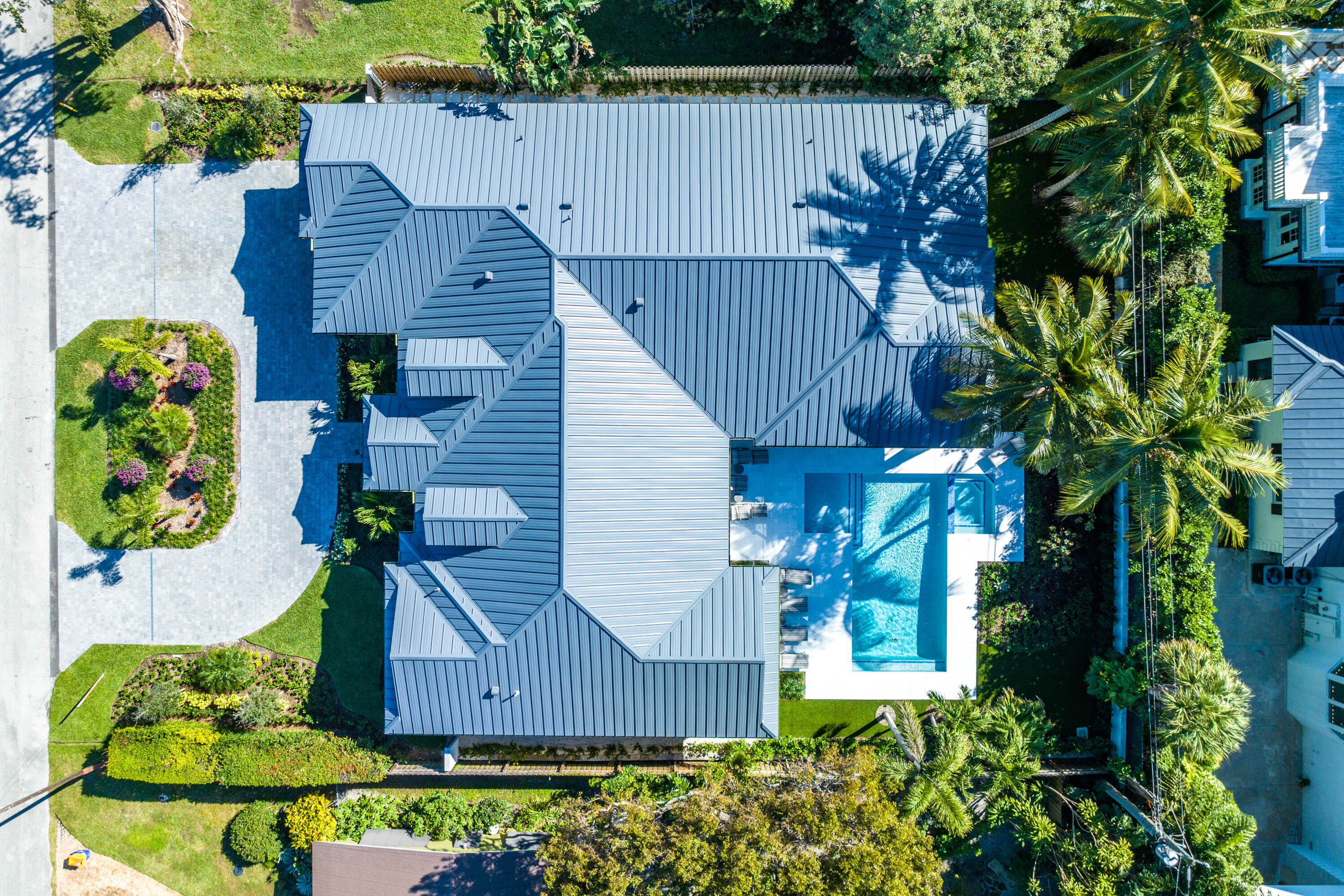 18 Northwest 15th Street Delray Beach, FL 33444 - Photo 29 of 29 a view of a house with a flower garden