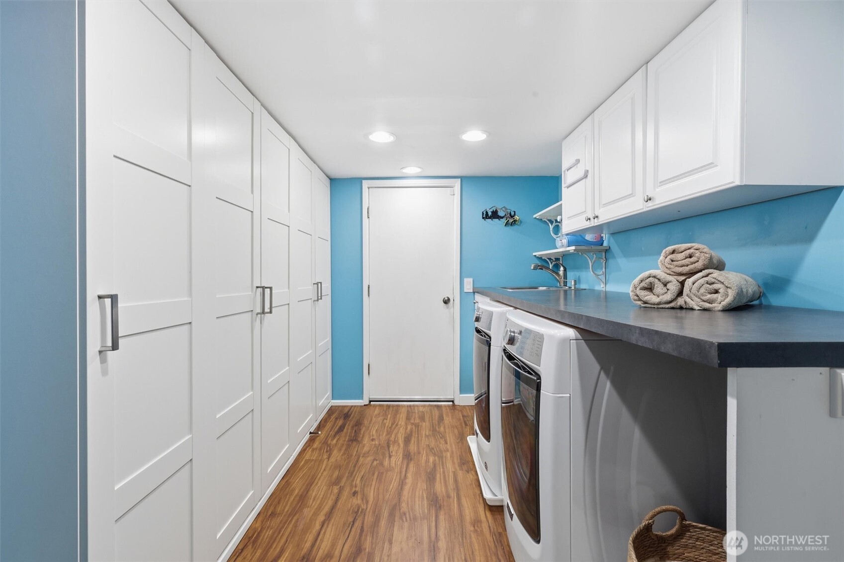 4725 Southwest Graham Street Seattle, WA 98136 - Photo 27 of 39 Gallery Image 27