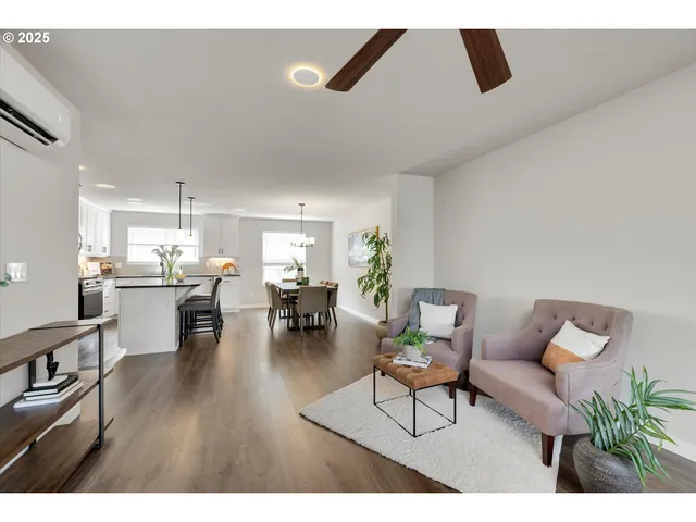 $439,900 | 17310 Southeast Crossroads Avenue, Happy Valley, OR 97089