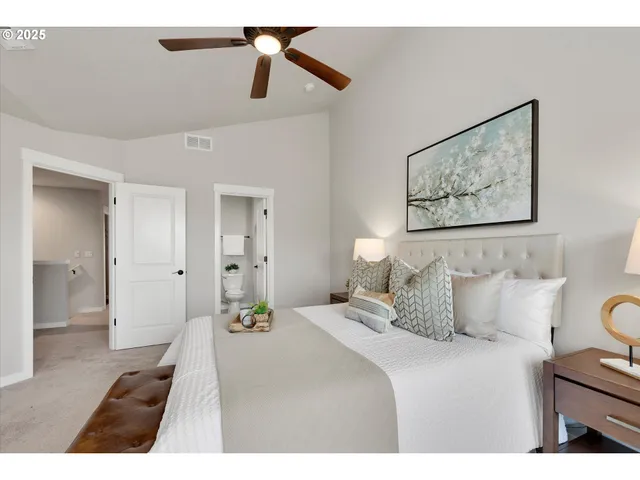 $439,900 | 17310 Southeast Crossroads Avenue, Happy Valley, OR 97089