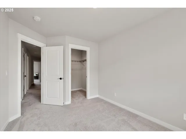 $439,900 | 17310 Southeast Crossroads Avenue, Happy Valley, OR 97089