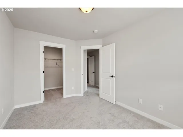 $439,900 | 17310 Southeast Crossroads Avenue, Happy Valley, OR 97089