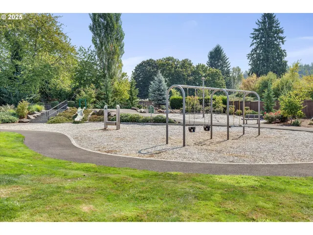 $439,900 | 17310 Southeast Crossroads Avenue, Happy Valley, OR 97089