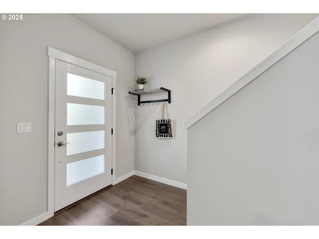 $439,900 | 17310 Southeast Crossroads Avenue, Happy Valley, OR 97089