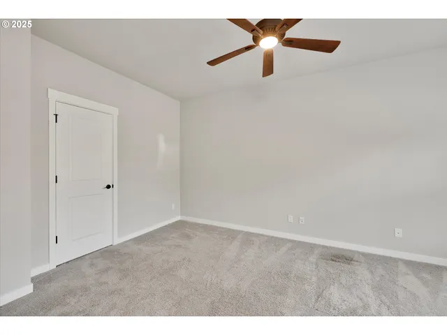 $439,900 | 17310 Southeast Crossroads Avenue, Happy Valley, OR 97089