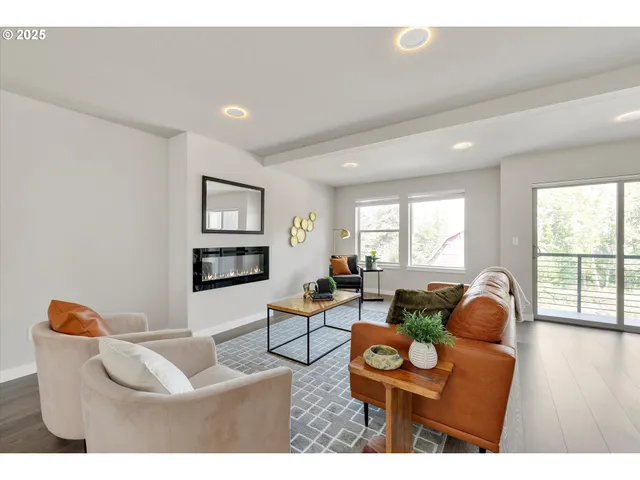 $439,900 | 17310 Southeast Crossroads Avenue, Happy Valley, OR 97089