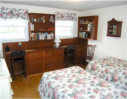 46 Rose Leaf Road Pittsburgh, PA 15220 - Photo 7 of 14 Other. Bedroom #2