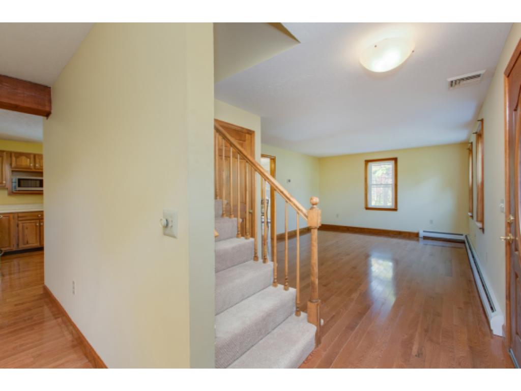 4 Coventry Lane Derry, NH 03038 - Photo 11 of 33 Gallery Image 11