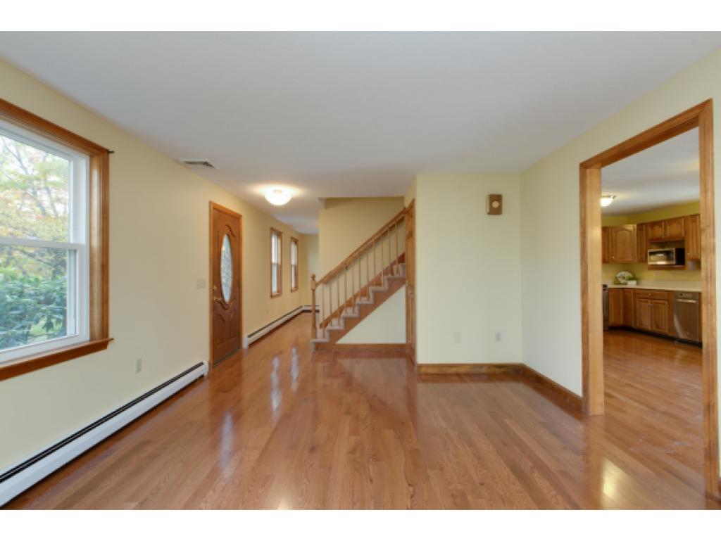 4 Coventry Lane Derry, NH 03038 - Photo 12 of 33 Gallery Image 12