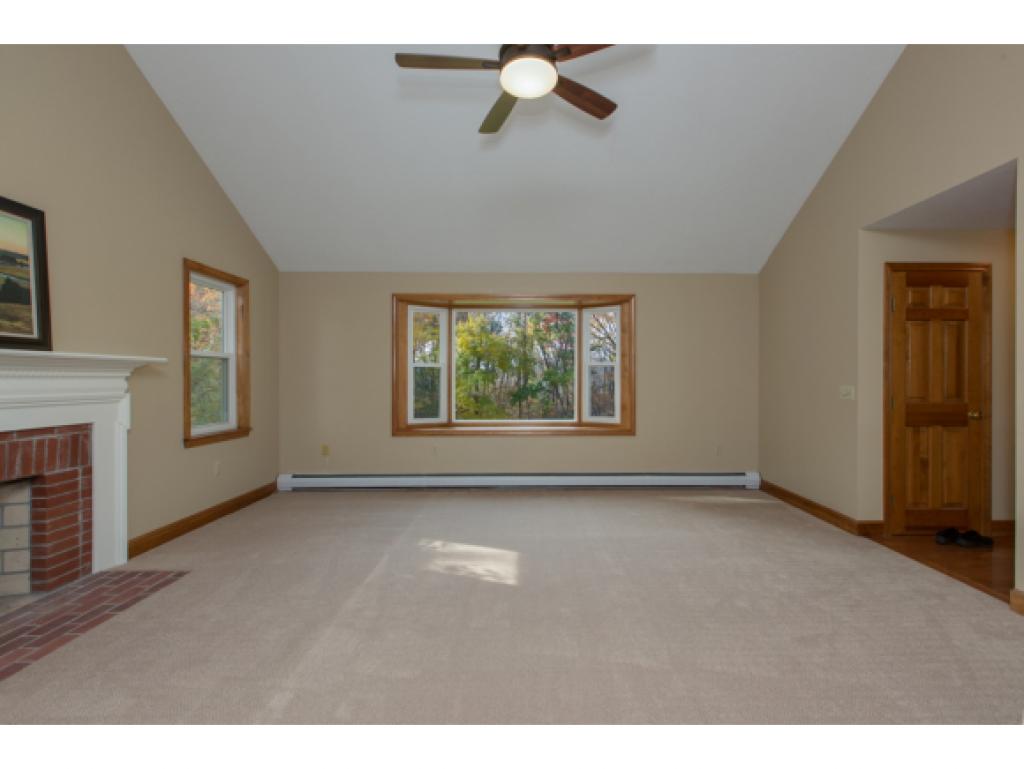 4 Coventry Lane Derry, NH 03038 - Photo 18 of 33 Gallery Image 18