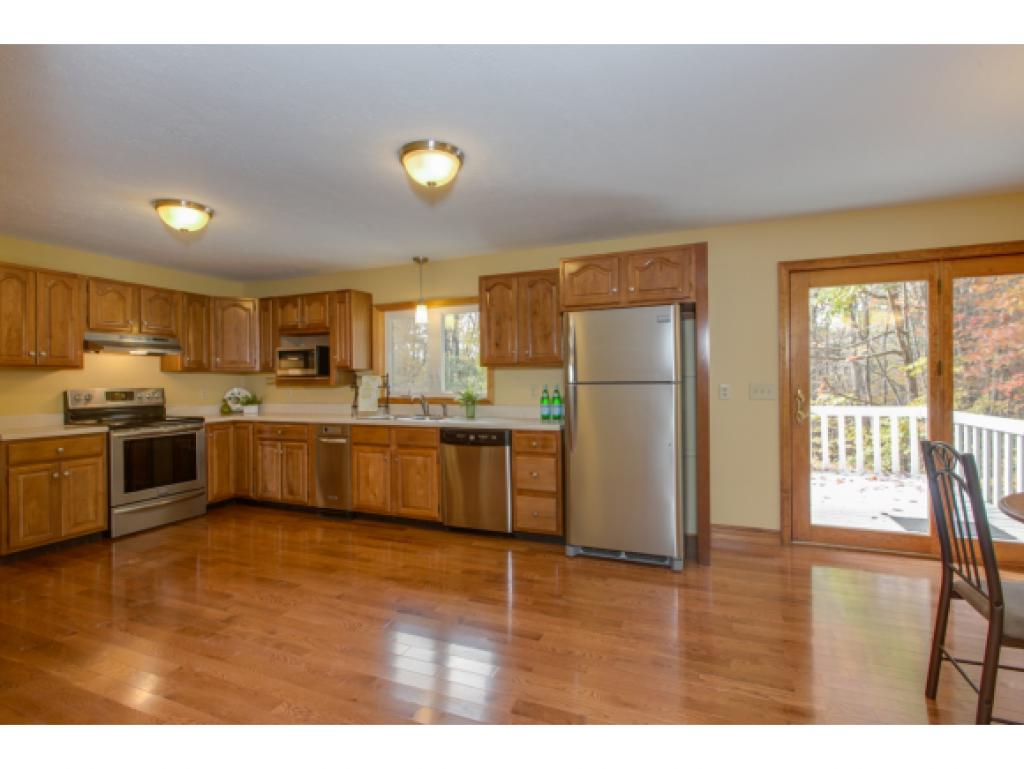 4 Coventry Lane Derry, NH 03038 - Photo 6 of 33 Gallery Image 6