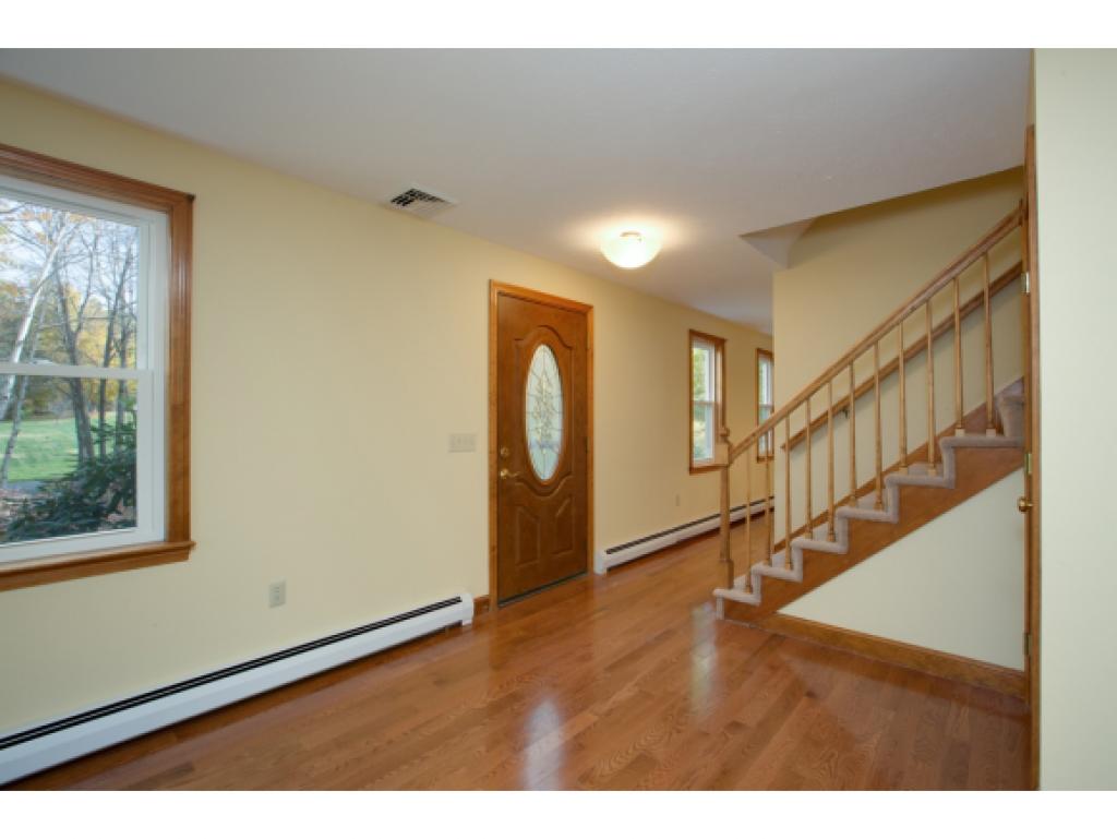 4 Coventry Lane Derry, NH 03038 - Photo 10 of 33 Gallery Image 10