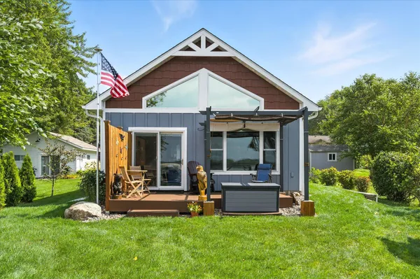 $525,000 | 7177 Newcomb Avenue Northwest, Annandale, MN 55302