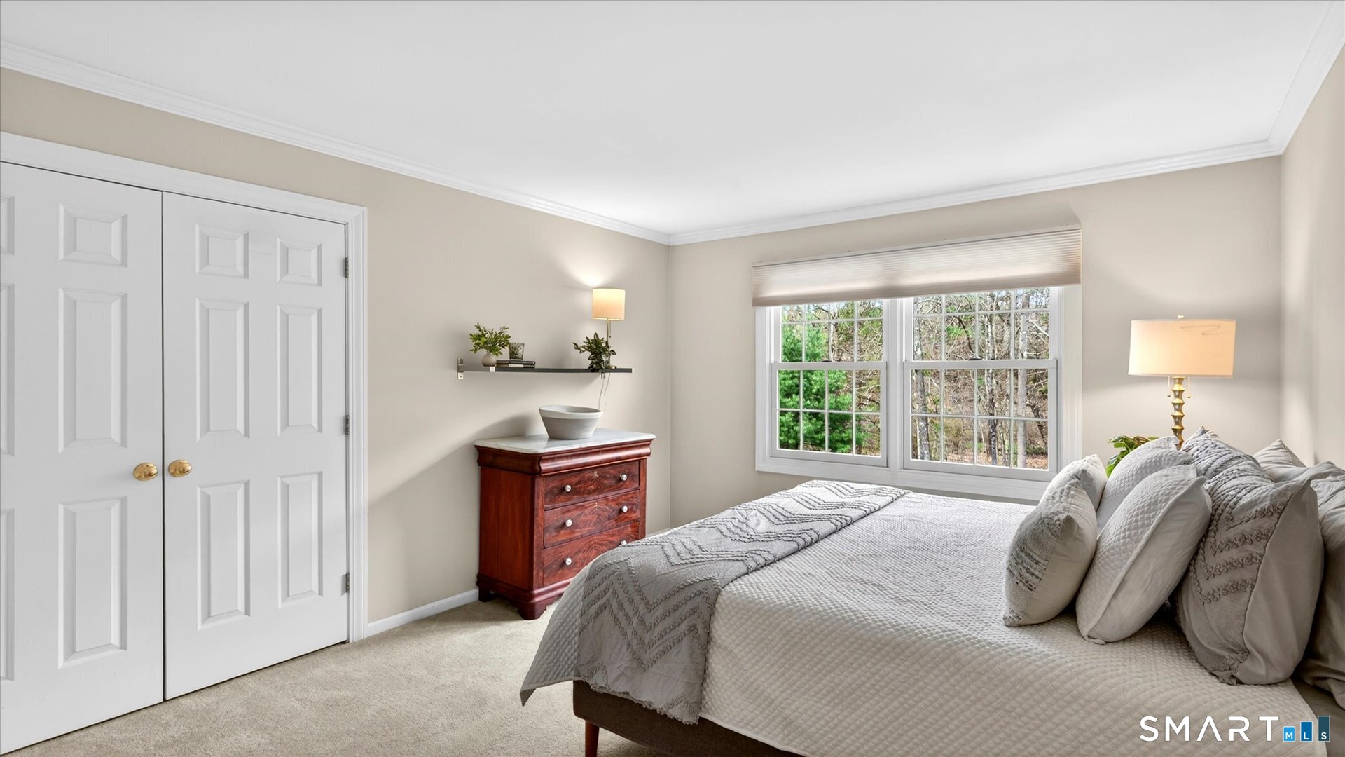 138 Cold Spring Road Avon, CT 06001 - Photo 22 of 36 Large bedroom with Jack & Jill bathroom.