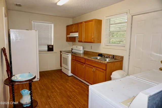 $95,000 | 40 West Barnes Avenue, Chattahoochee, FL 32324