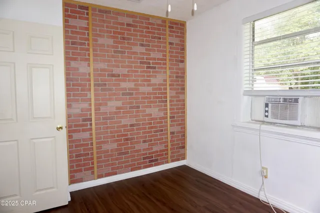 $95,000 | 40 West Barnes Avenue, Chattahoochee, FL 32324