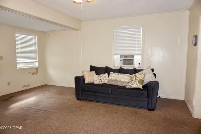 $95,000 | 40 West Barnes Avenue, Chattahoochee, FL 32324