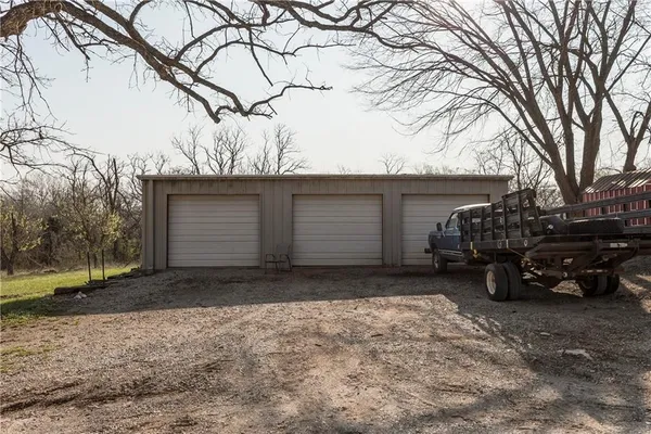 $315,000 | 405 East 267th Street, Cleveland, MO 64734