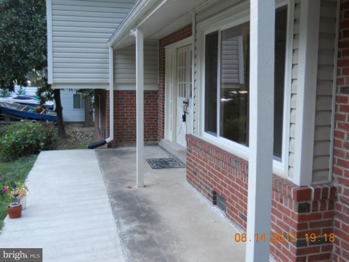 18323 Cabin Road Triangle, VA 22172 - Photo 2 of 30 Exterior (General)