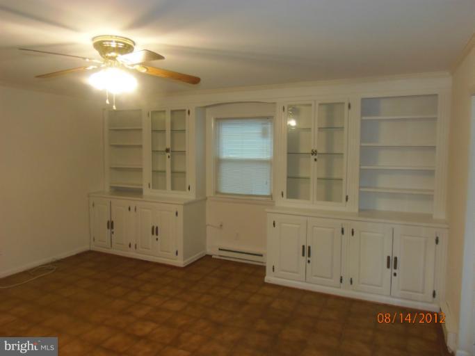 18323 Cabin Road Triangle, VA 22172 - Photo 18 of 30 Family Room