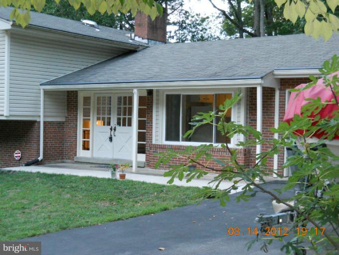 18323 Cabin Road Triangle, VA 22172 - Photo 4 of 30 Exterior (General)