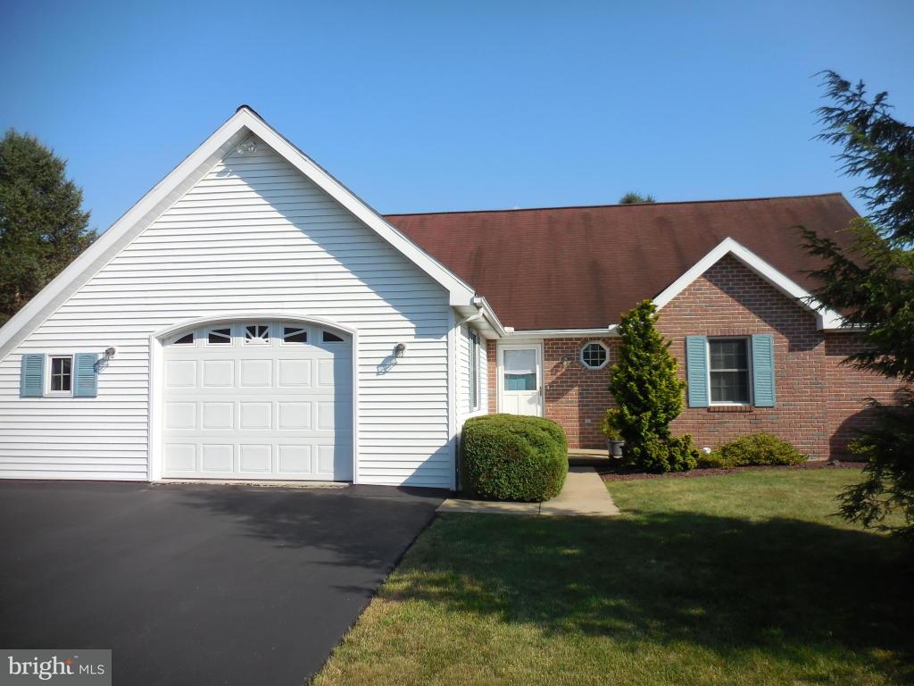 13 Southfield Road Lebanon, PA 17042 - Photo 2 of 20 Gallery Image 2