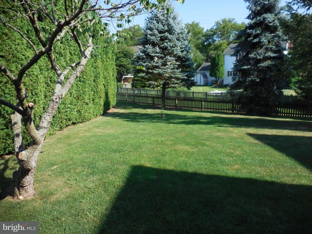 13 Southfield Road Lebanon, PA 17042 - Photo 6 of 20 Gallery Image 6
