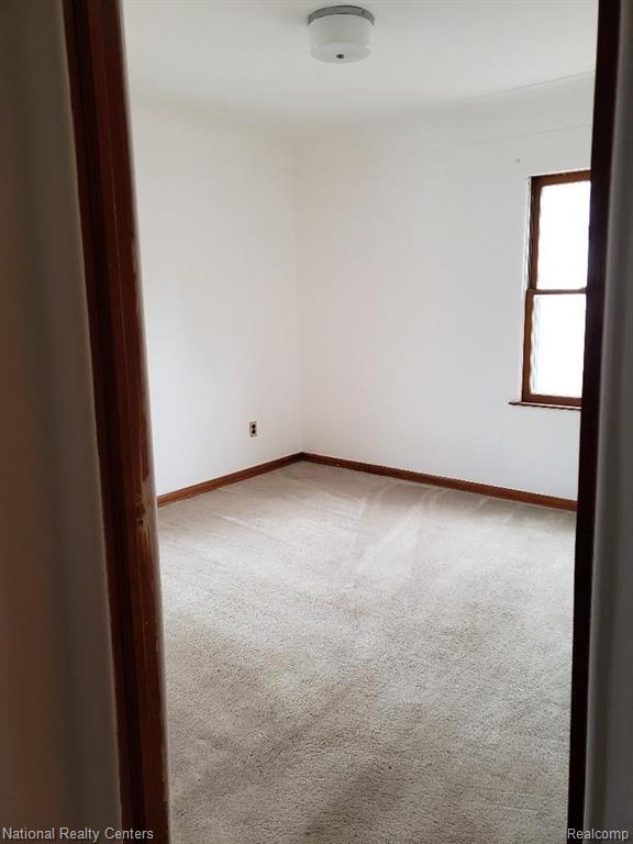 21309 Doepfer Road Warren, MI 48091 - Photo 8 of 12