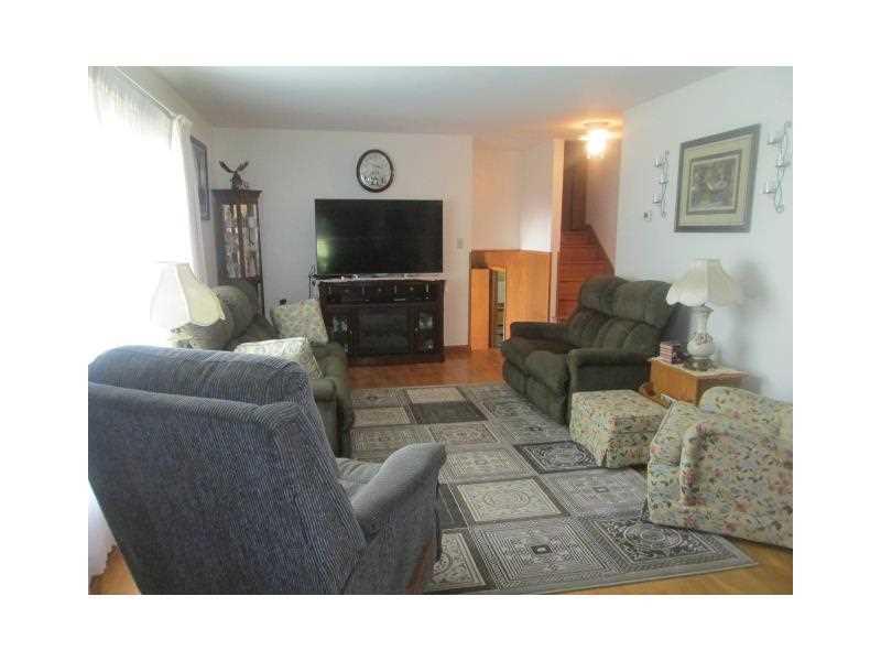 109 Airport Road Indiana, PA 15701 - Photo 5 of 16 Living Room.