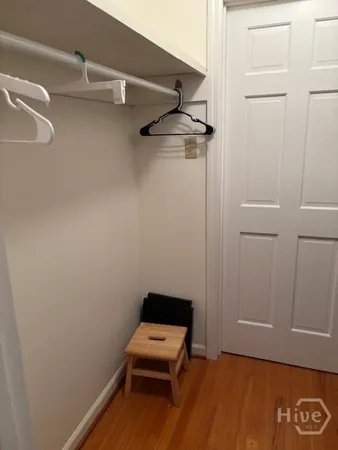 $2,200 | 1 Washington Avenue, Unit GARAGE, Savannah, GA 31405
