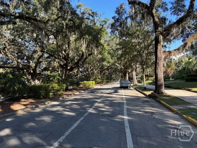 $2,500 | 1 Washington Avenue, Unit GARAGE, Savannah, GA 31405