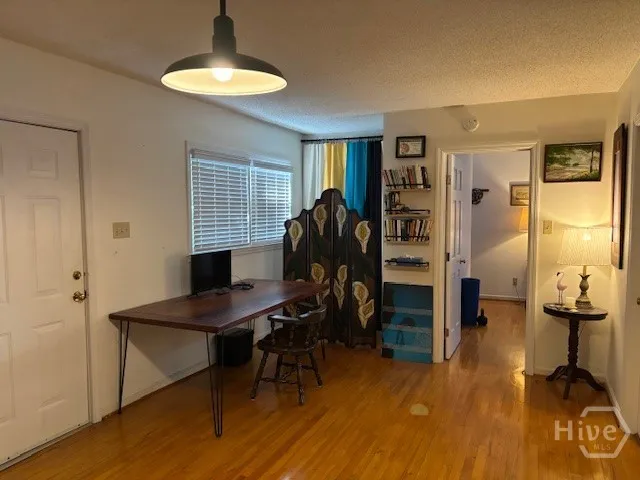 $2,500 | 1 Washington Avenue, Unit GARAGE, Savannah, GA 31405