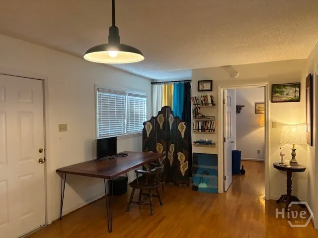 $2,500 | 1 Washington Avenue, Unit GARAGE, Savannah, GA 31405