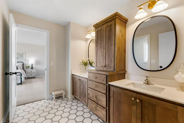 $899,900 | 19533 Hamburg Avenue, Lakeville, MN 55044