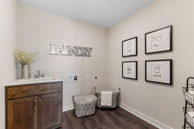 $899,900 | 19533 Hamburg Avenue, Lakeville, MN 55044