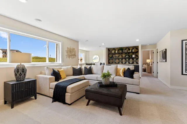 $899,900 | 19533 Hamburg Avenue, Lakeville, MN 55044