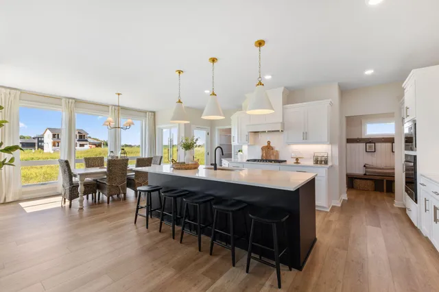 $899,900 | 19533 Hamburg Avenue, Lakeville, MN 55044