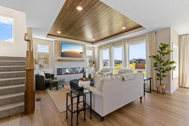 $899,900 | 19533 Hamburg Avenue, Lakeville, MN 55044