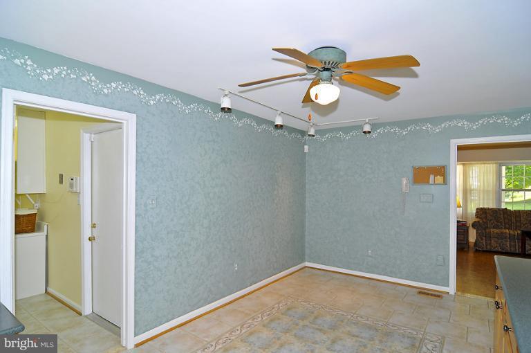 13809 Bethpage Lane Silver Spring, MD 20906 - Photo 12 of 29 Family Room/Kitchen