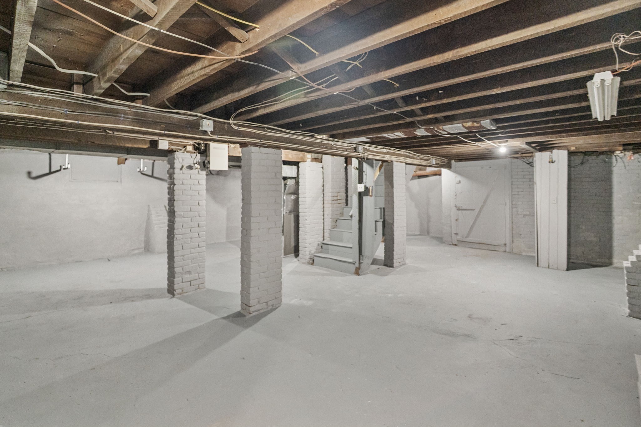 615 White Street Springfield, MA 01108 - Photo 33 of 42 Gallery Image 33