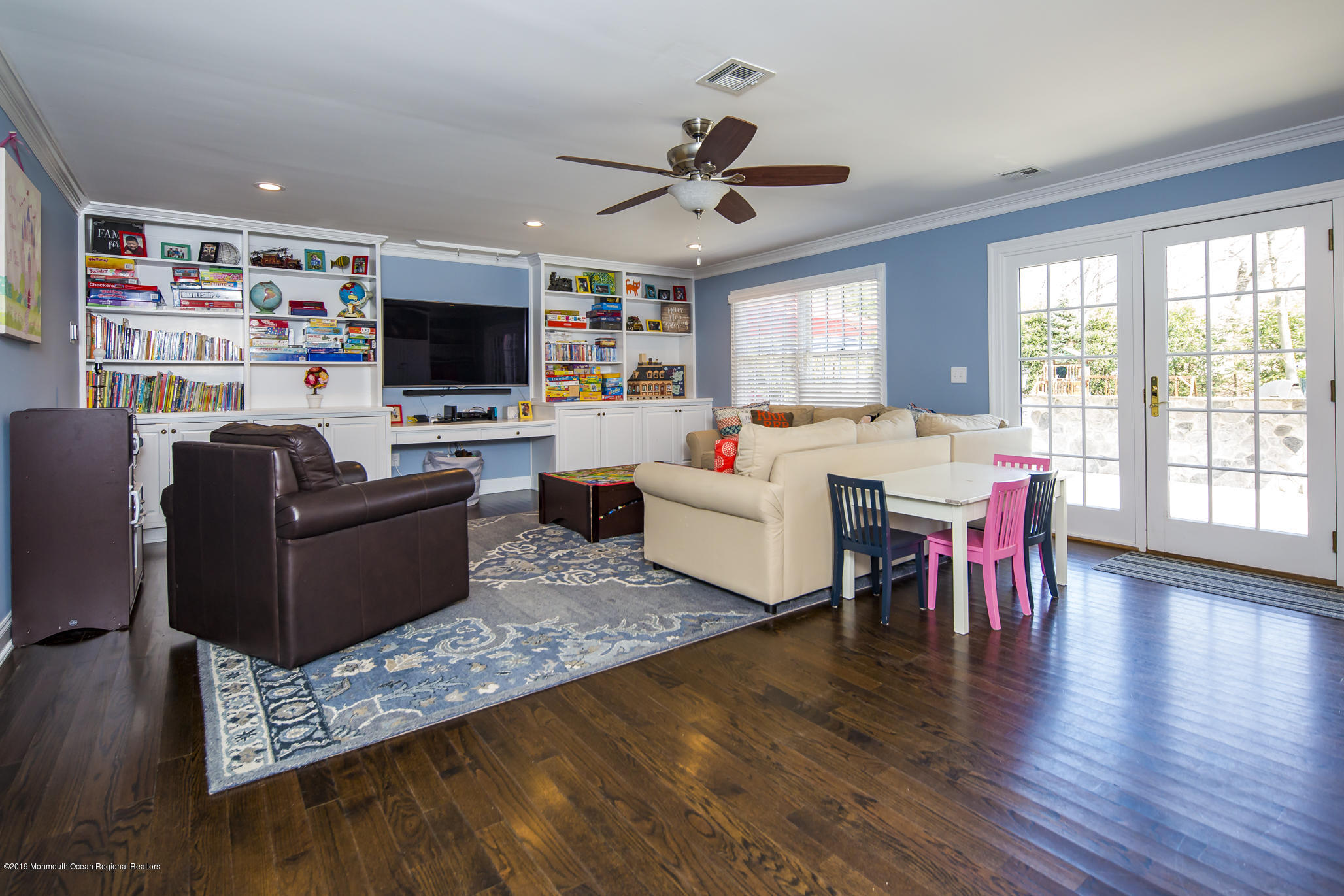 3 Evergreen Drive Rumson, NJ 07760 - Photo 26 of 37 a living room with furniture and a flat screen tv
