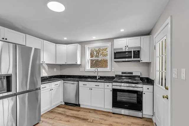 $339,900 | 3 Ellsworth Street, Westfield, MA 01085