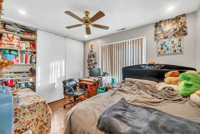 $259,999 | 1269 Court D, Hanover Park, IL 60133