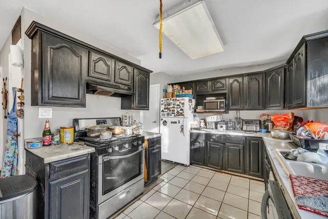 $259,999 | 1269 Court D, Hanover Park, IL 60133