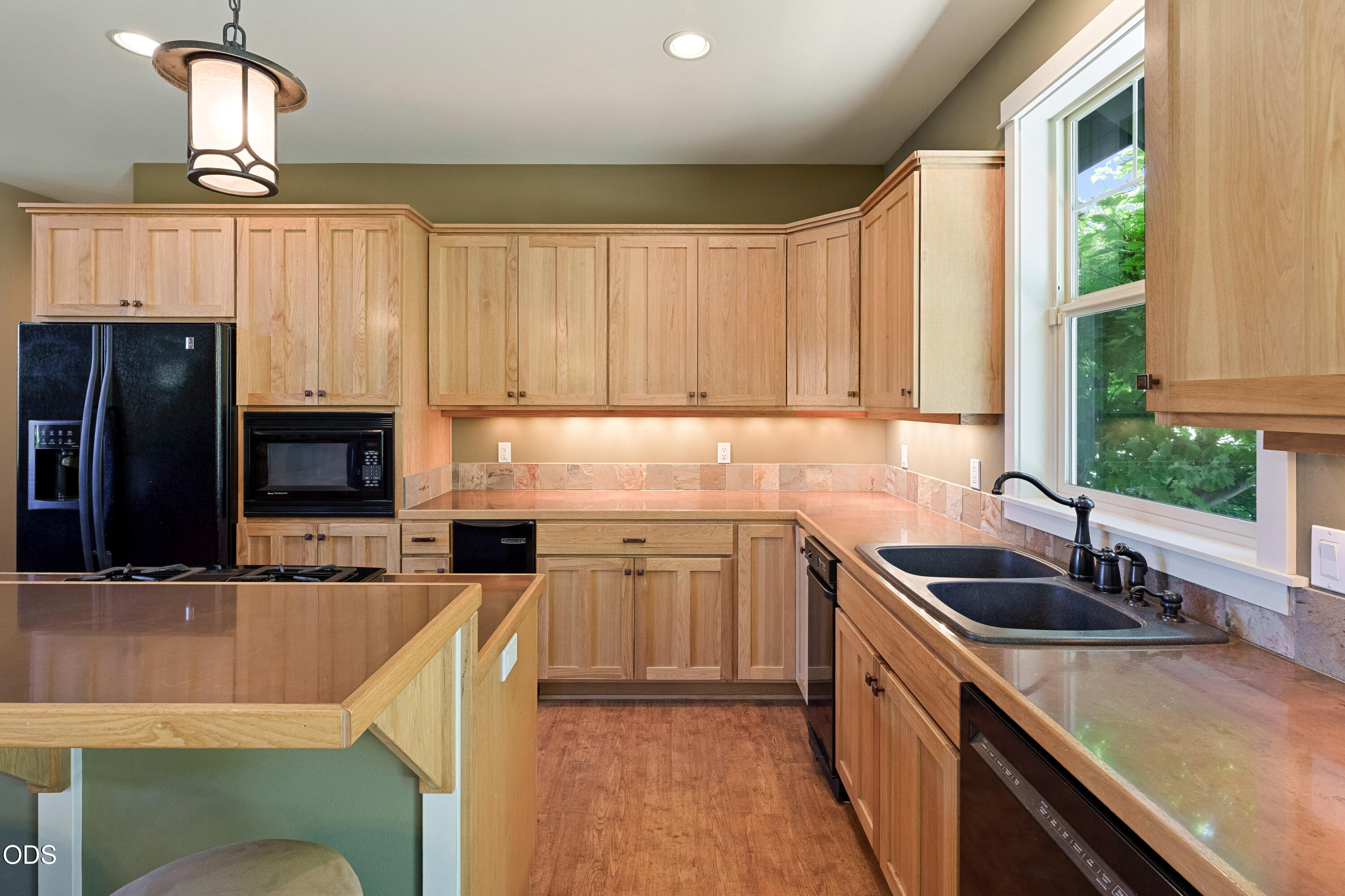 63330 S Road Bend, OR 97703 - Photo 14 of 54 copper counter tops