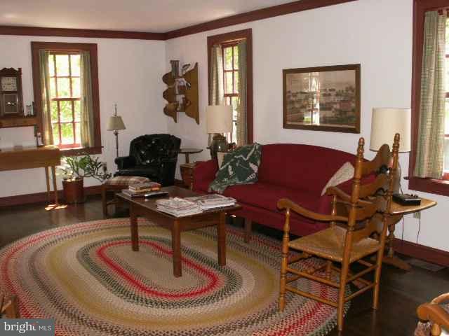 135 Log Cabin Road Newville, PA 17241 - Photo 12 of 25 Gallery Image 12