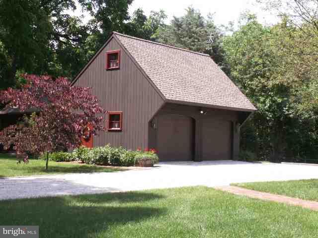 135 Log Cabin Road Newville, PA 17241 - Photo 3 of 25 Gallery Image 3