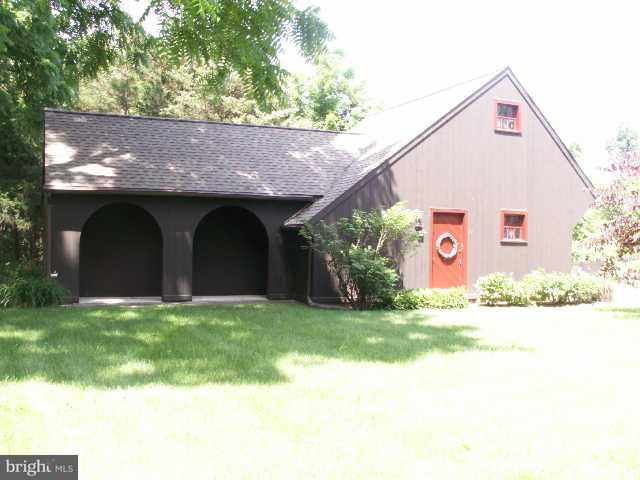 135 Log Cabin Road Newville, PA 17241 - Photo 4 of 25 Gallery Image 4