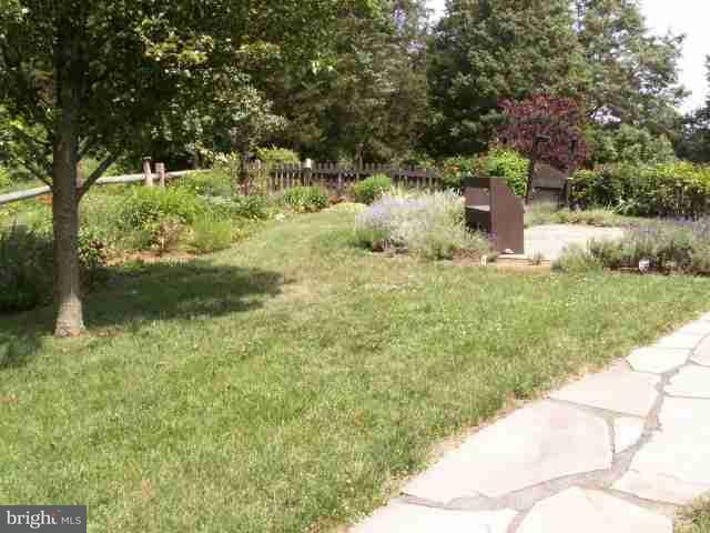 135 Log Cabin Road Newville, PA 17241 - Photo 7 of 25 Gallery Image 7