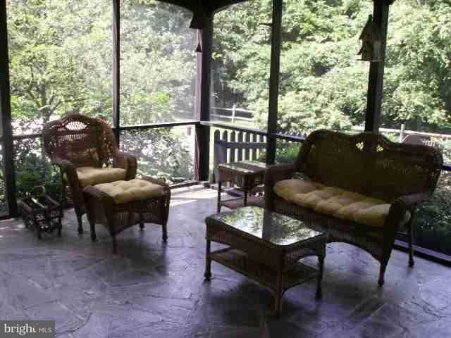 135 Log Cabin Road Newville, PA 17241 - Photo 9 of 25 Gallery Image 9